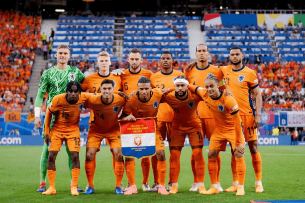 李铁健身风,鼓舞国足战,士勇往直前,永利高101net,永利高101net官网,永利高101netH5官网